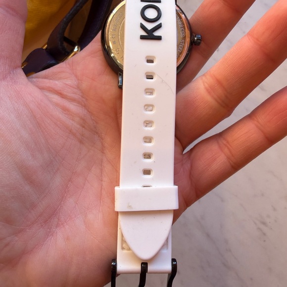 Michael Kors White and Black Logo Watch - Picture 2 of 2